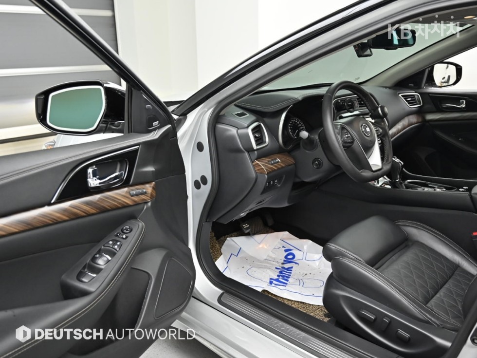 2017 - nissan maxima