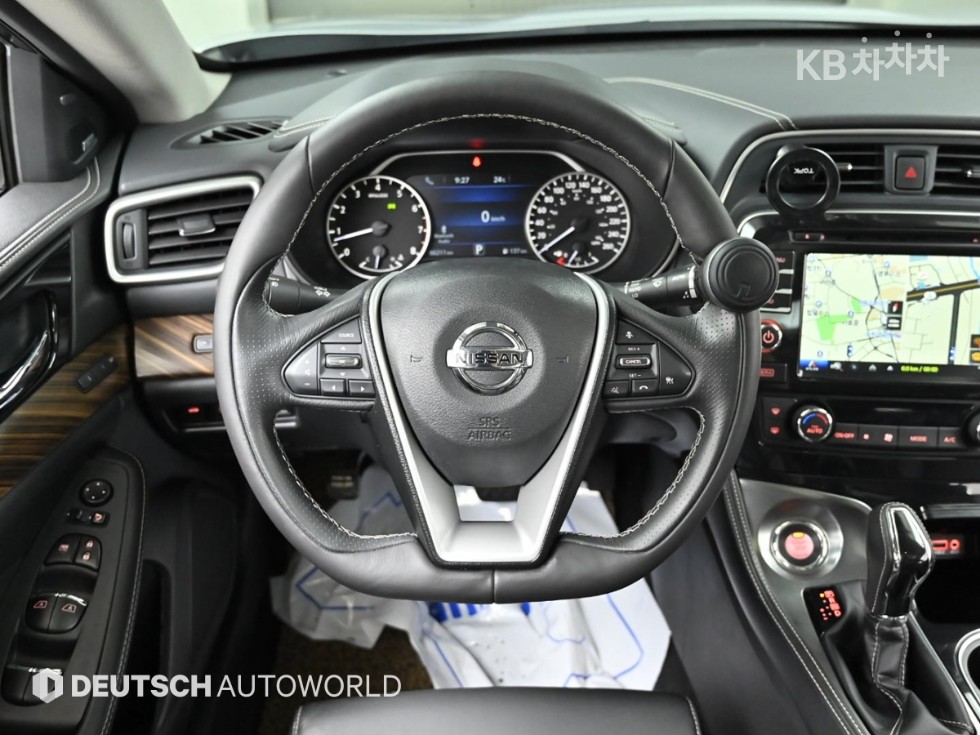 2017 - nissan maxima