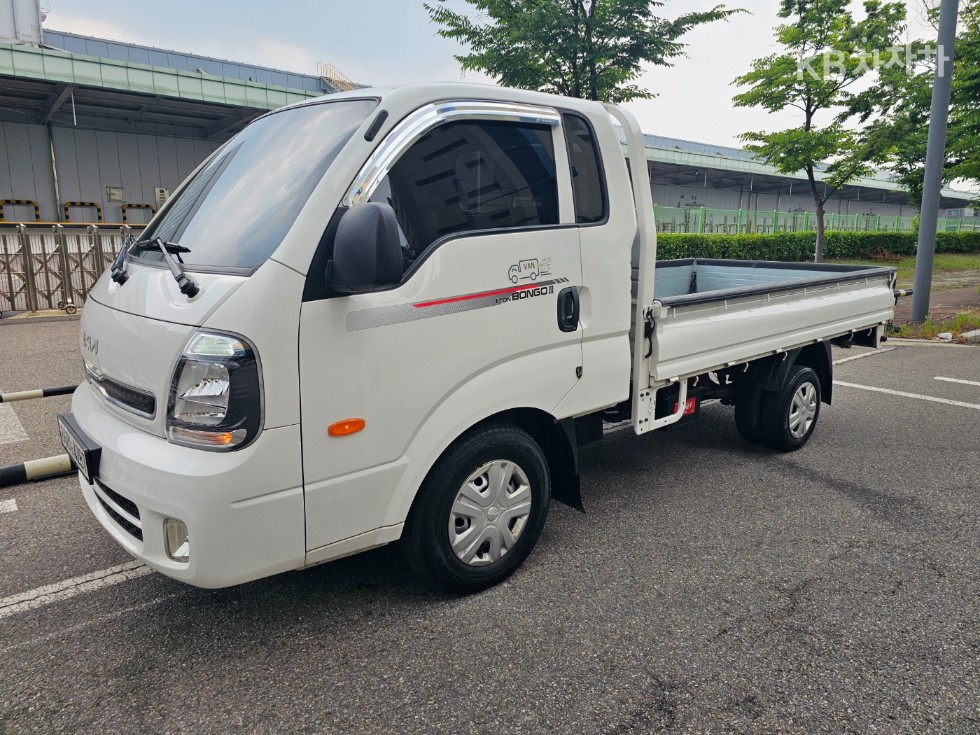 2023 - kia bongo iii