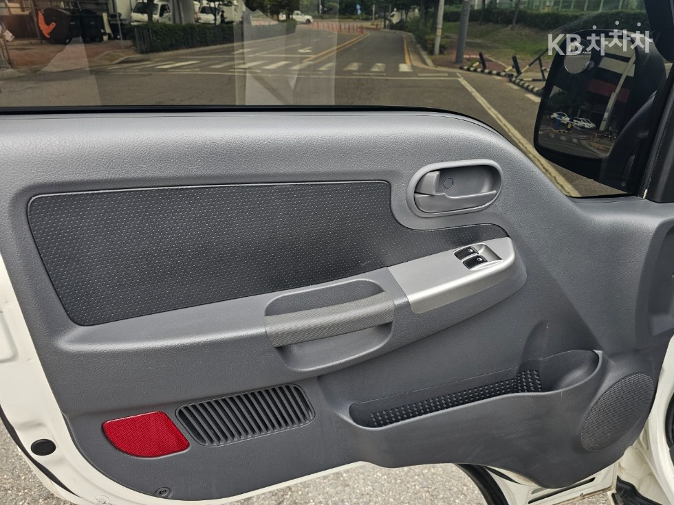 2023 - kia bongo iii