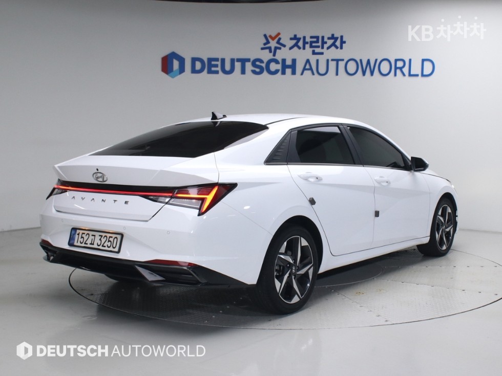 Hyundai Avante — miniaturë 2