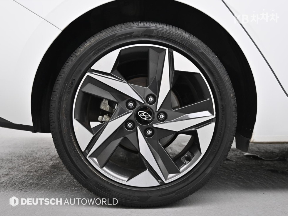 Hyundai Avante — miniaturë 5