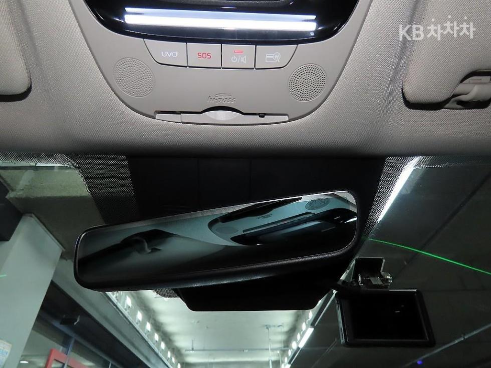 2021 - kia k5