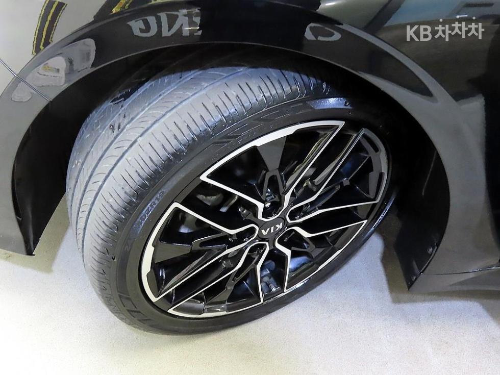 2021 - kia k5