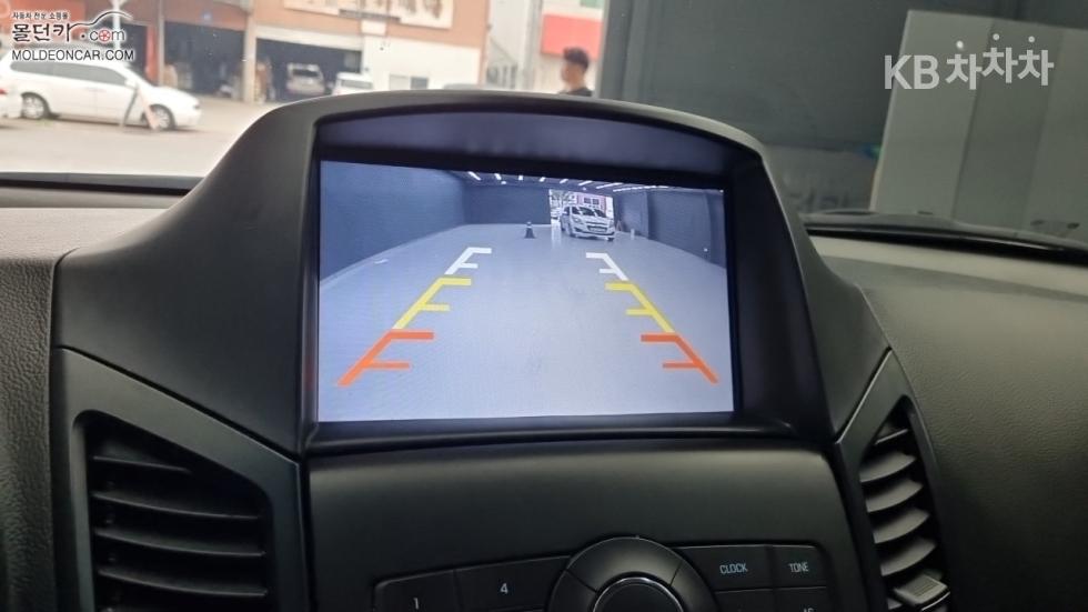Chevrolet Orlando — miniaturë 13