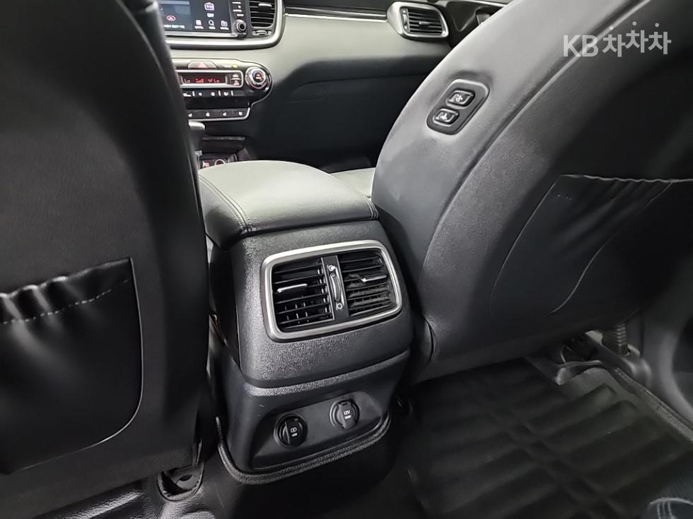 2018 - kia sorento
