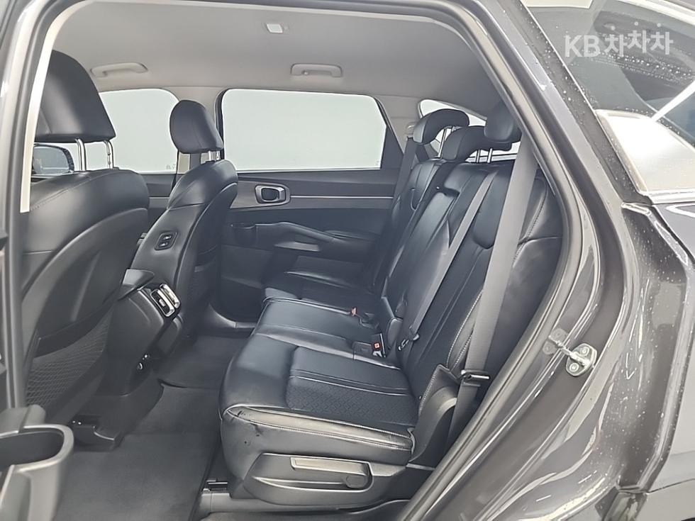 2023 - kia sorento
