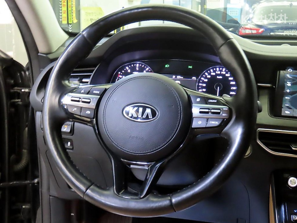 2020 - kia k7