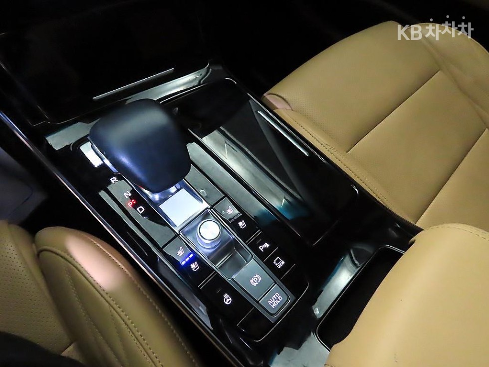 2020 - kia k7