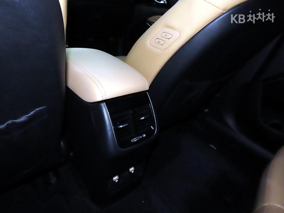 2020 - kia k7