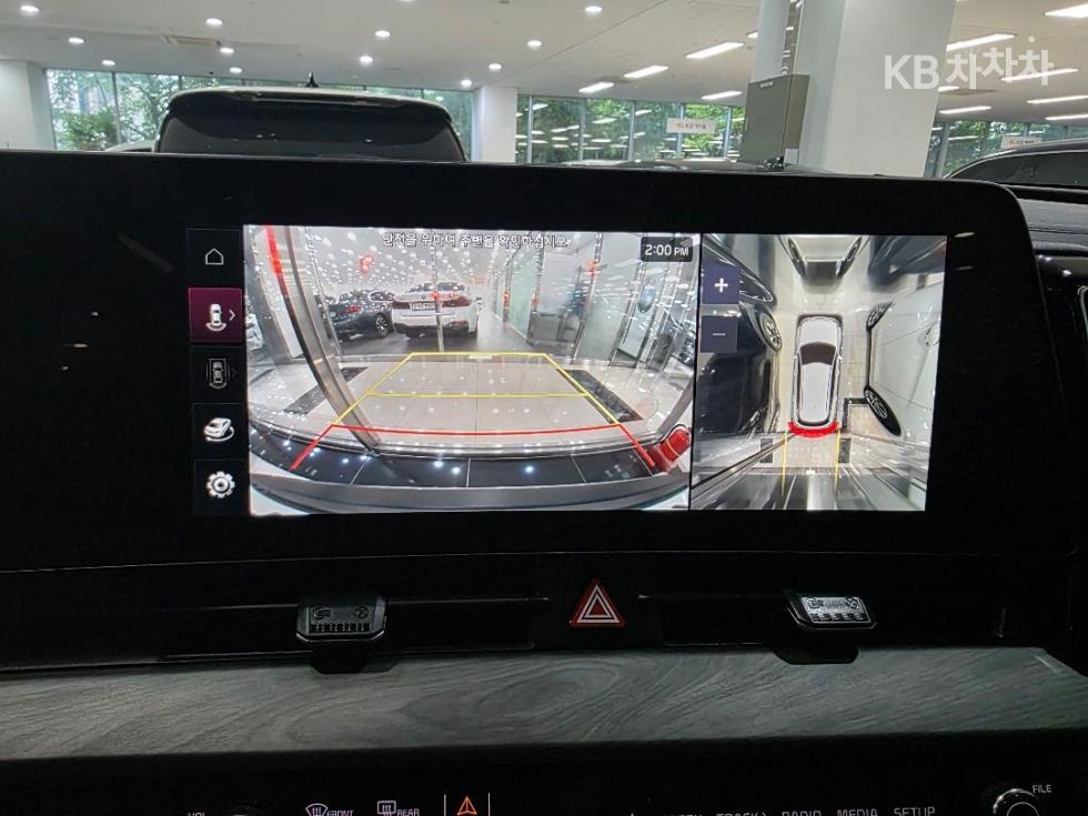 2022 - kia sportage