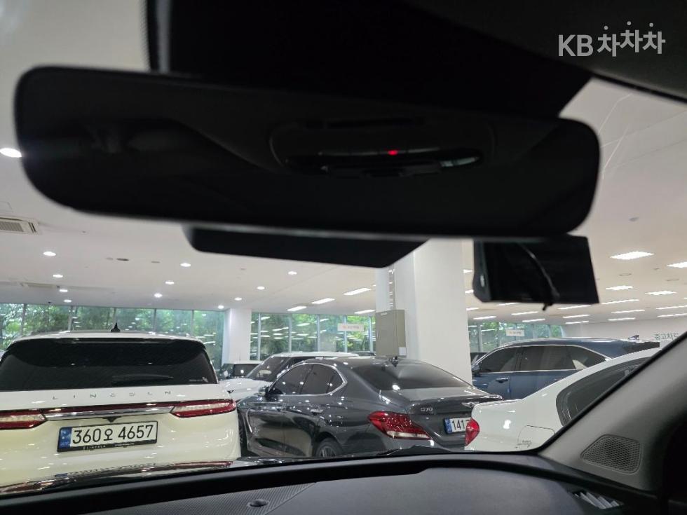 2022 - kia sportage
