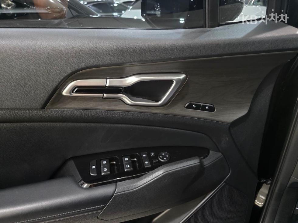 2022 - kia sportage