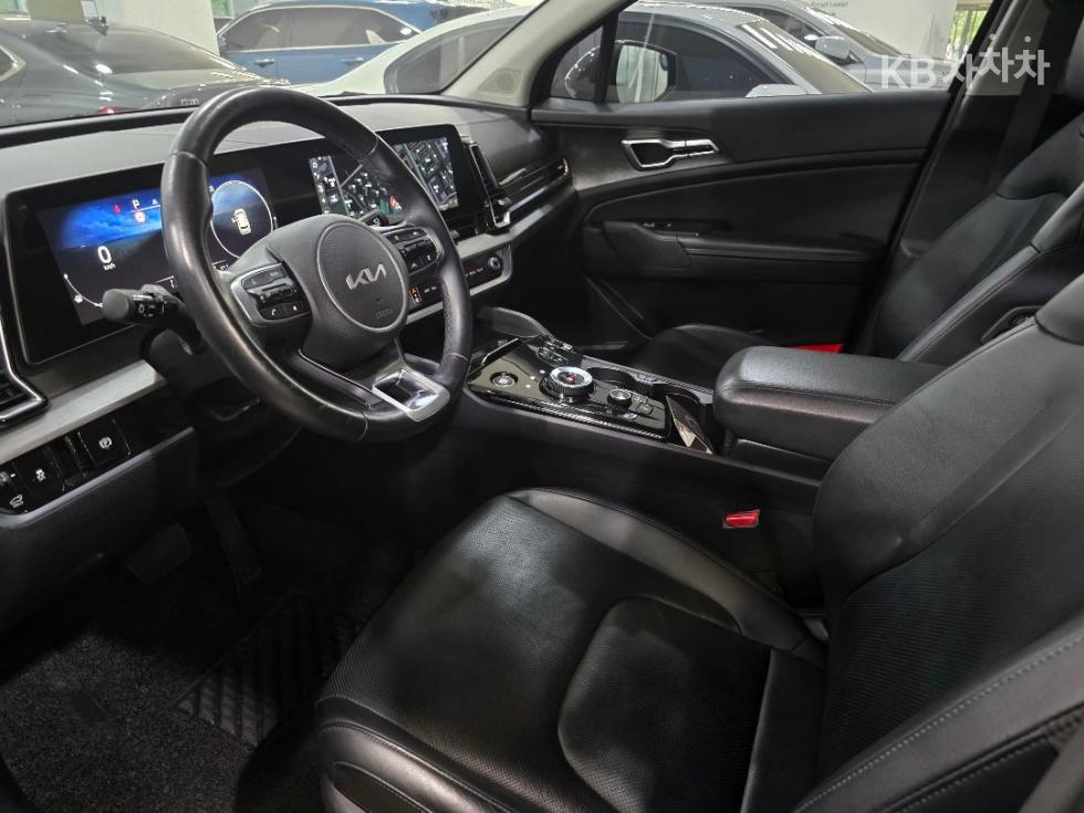 2022 - kia sportage