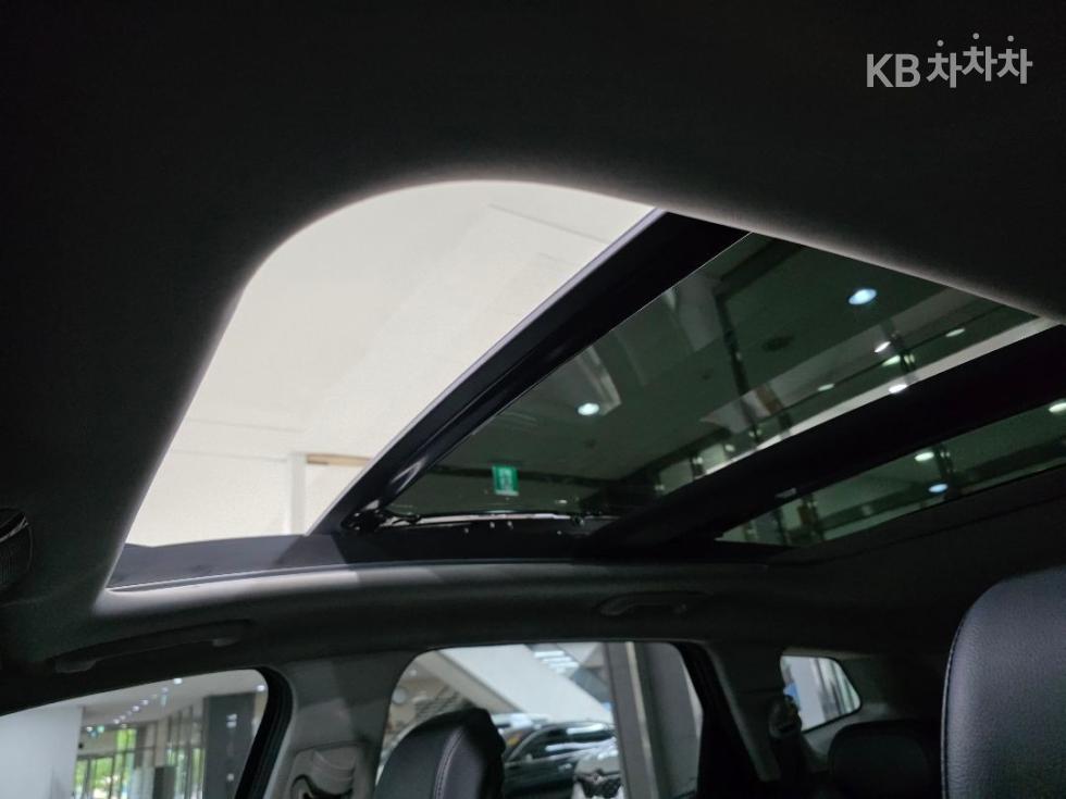 2022 - kia sportage