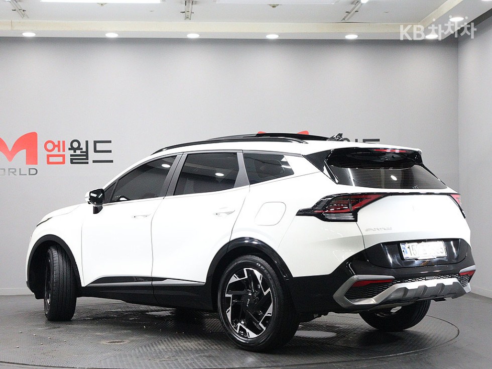 2022 - kia sportage