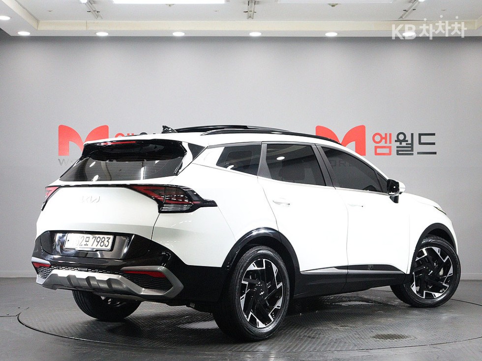 2022 - kia sportage
