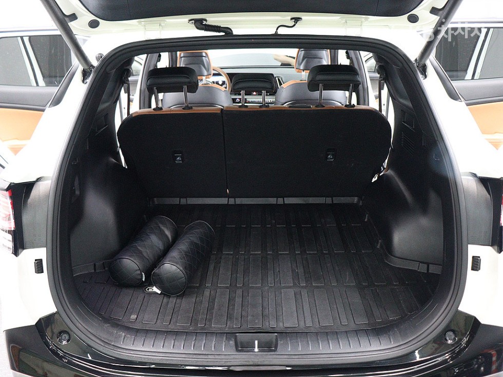2022 - kia sportage