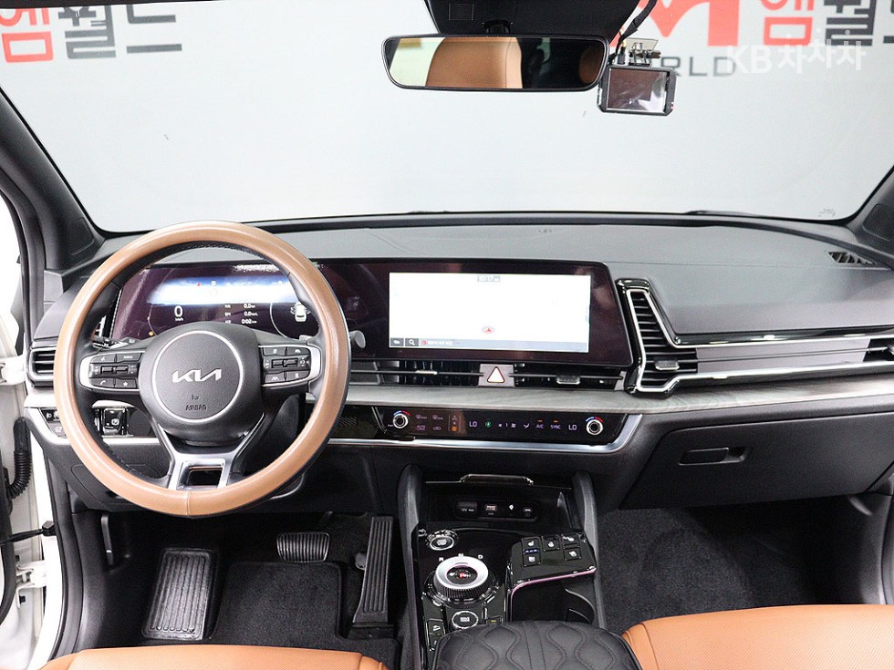 2022 - kia sportage