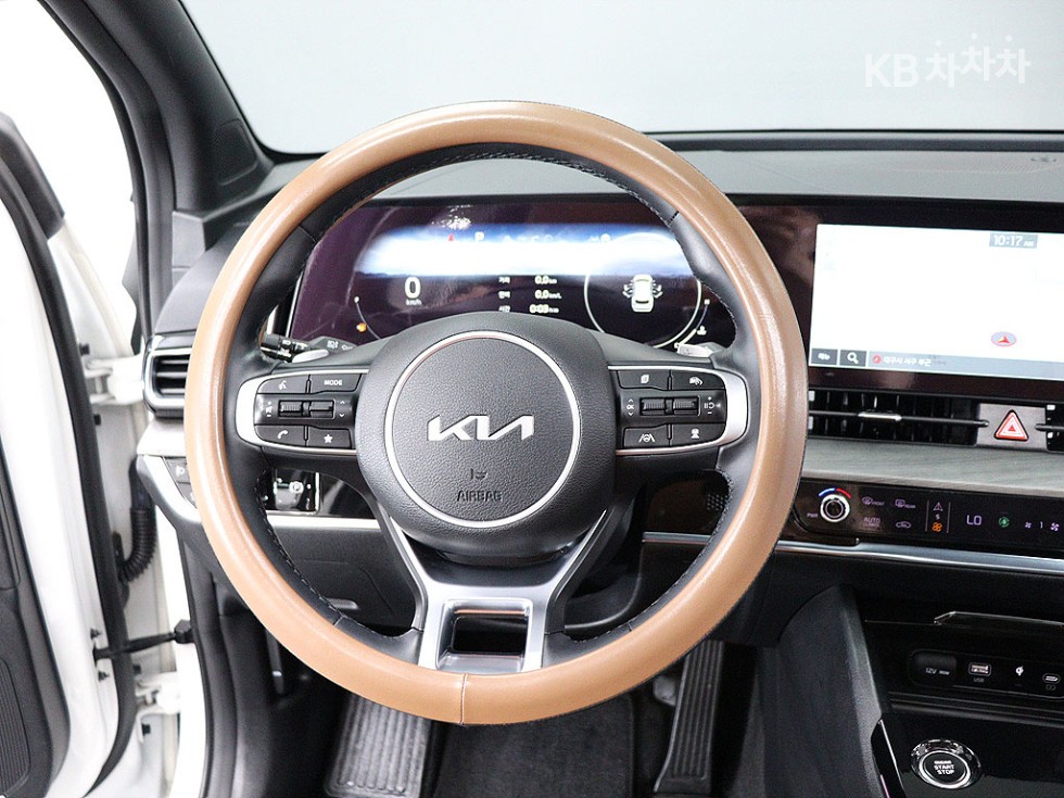 2022 - kia sportage