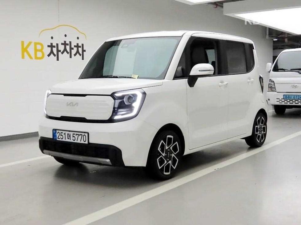 2025 - kia kia