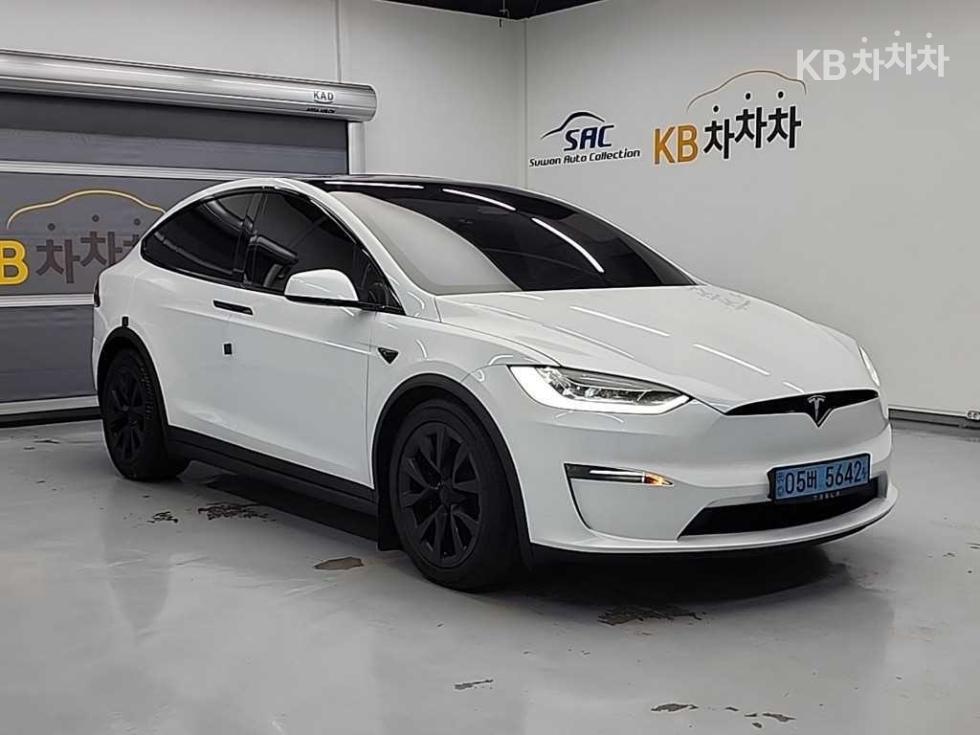 Tesla Model X — miniaturë 4