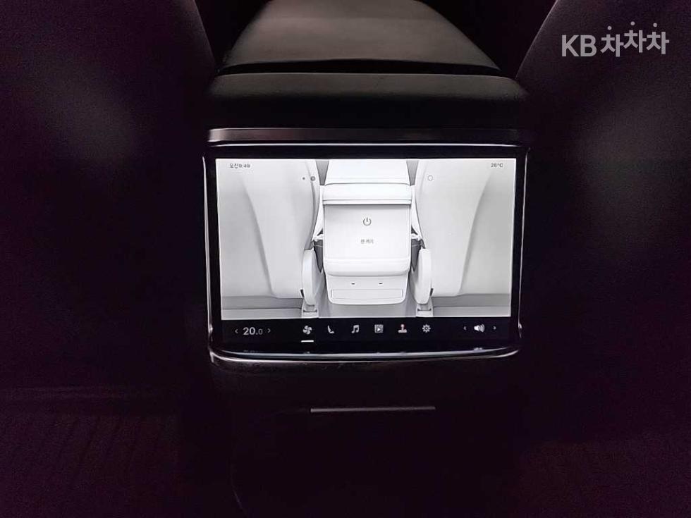 Tesla Model X — miniaturë 13