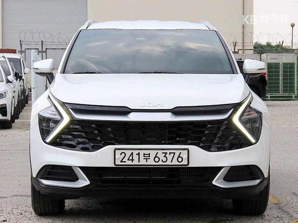 2022 - kia sportage