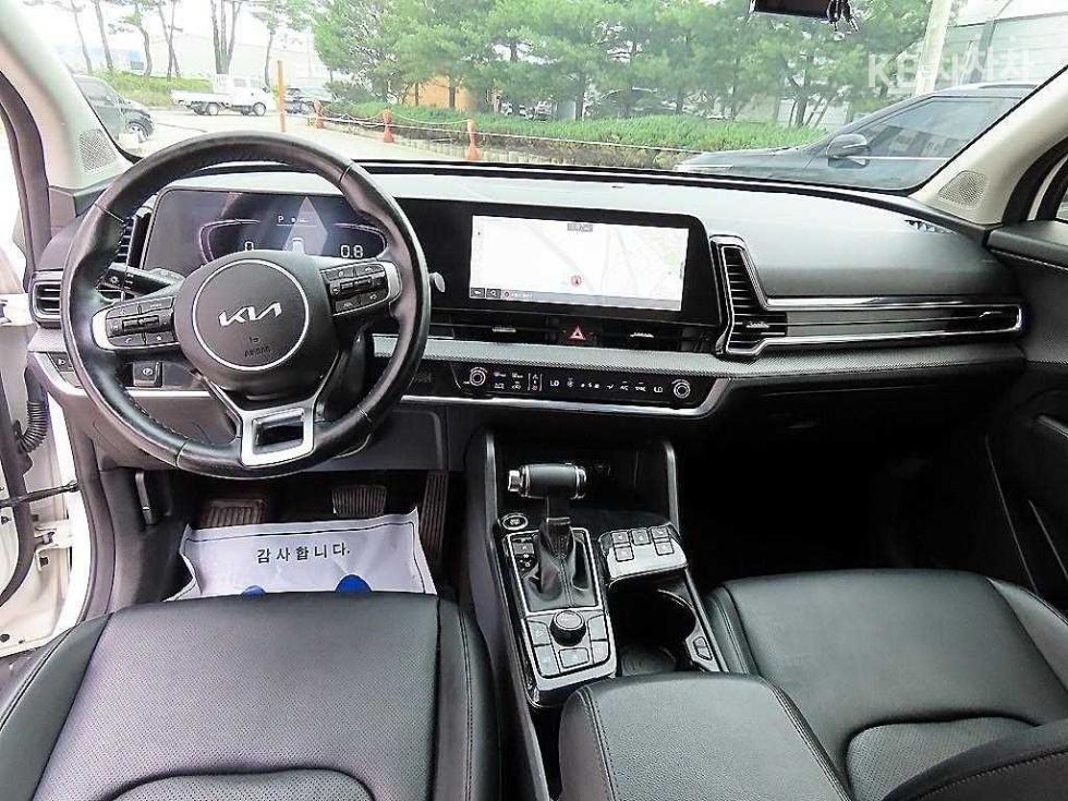 2022 - kia sportage