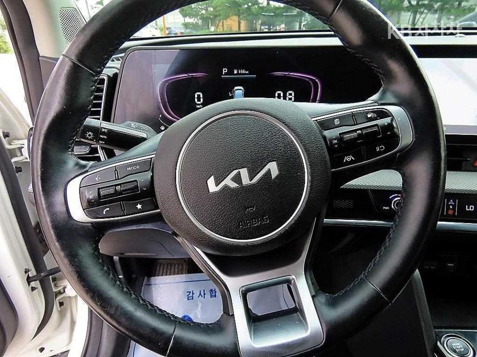 2022 - kia sportage