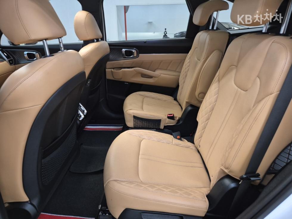 2023 - kia sorento