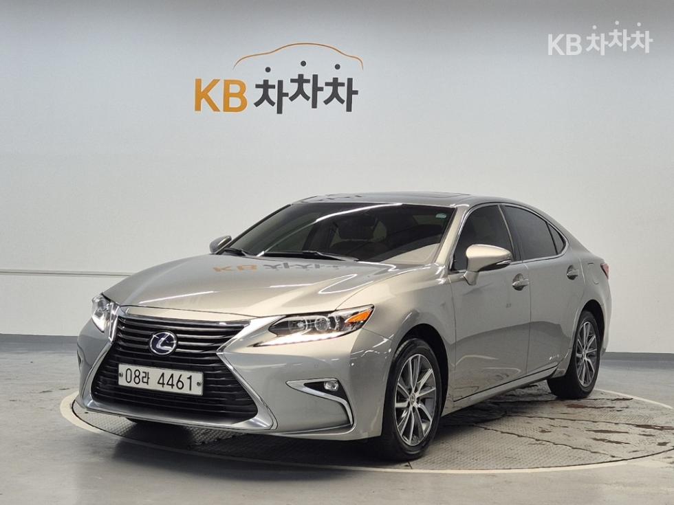 2017 Lexus ES 300h Supreme
