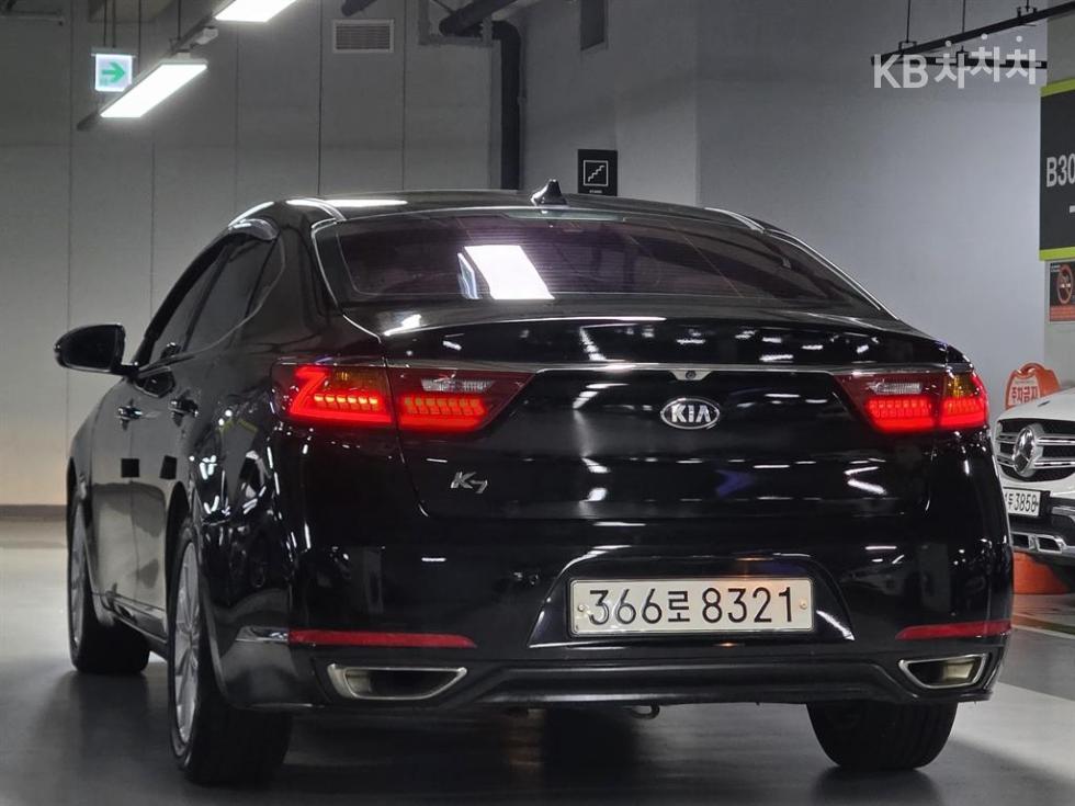 2017 - kia k7