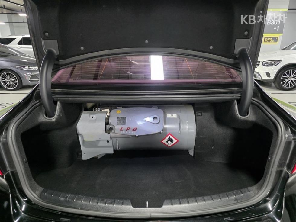 2017 - kia k7