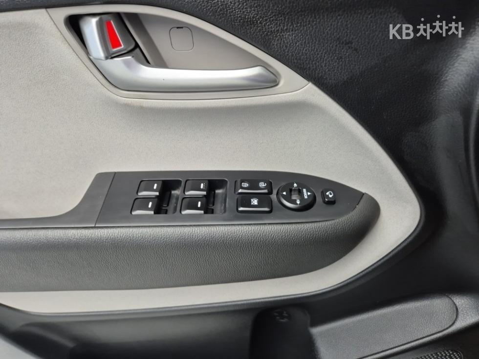 2023 - kia kia