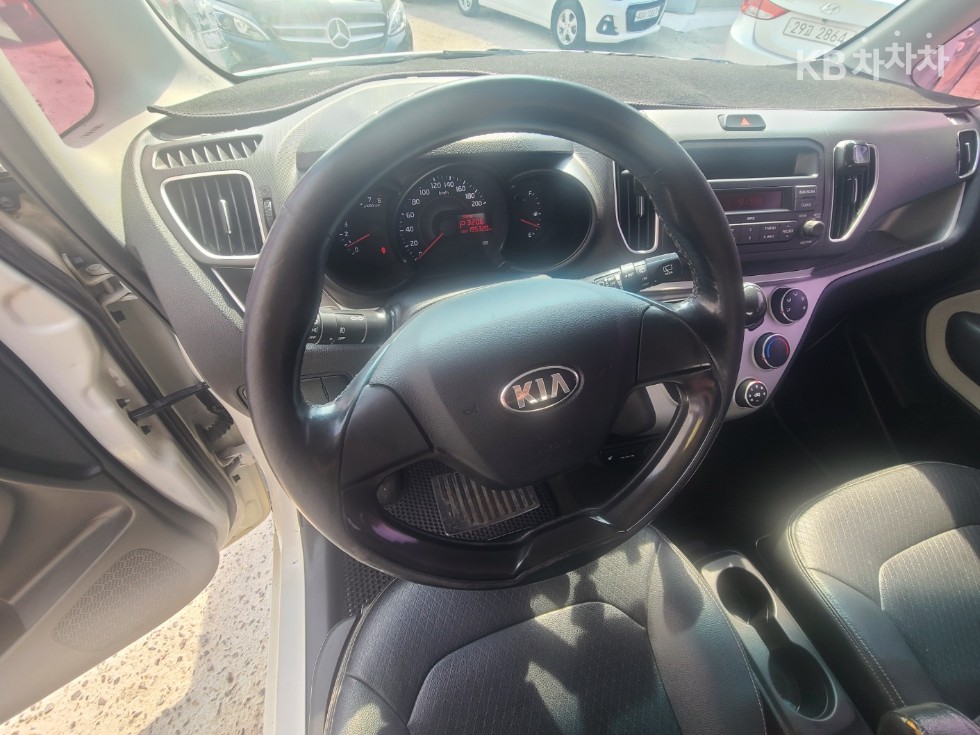 2016 - kia ray
