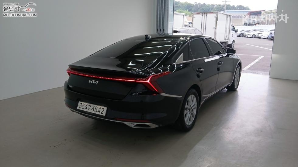 Kia K8 — miniaturë 2