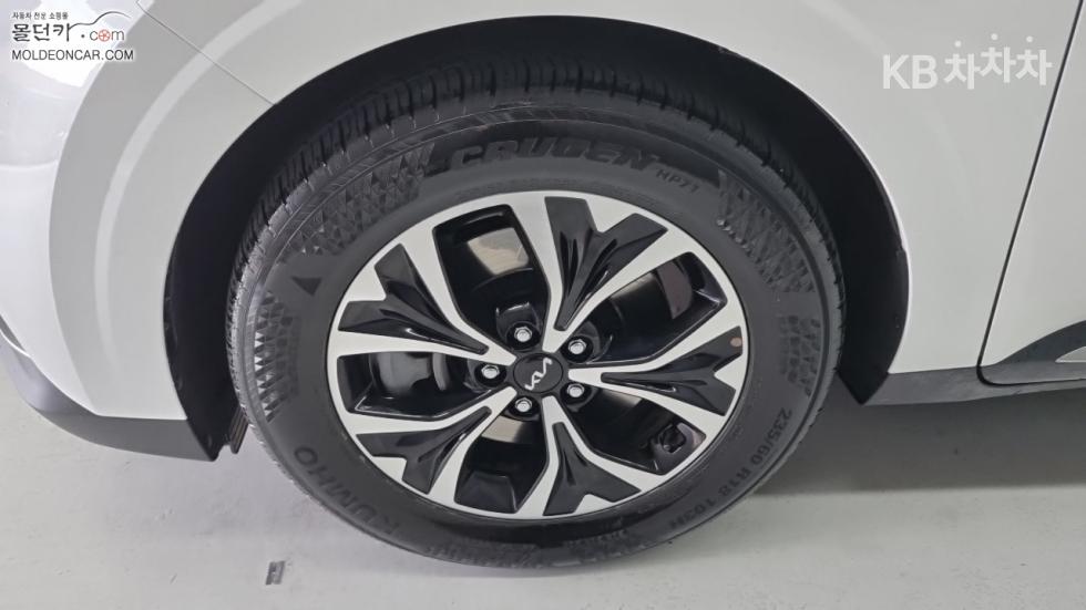 2023 - kia carnival