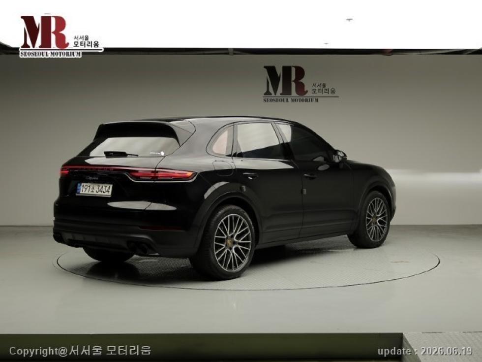 Porsche Cayenne — miniaturë 3