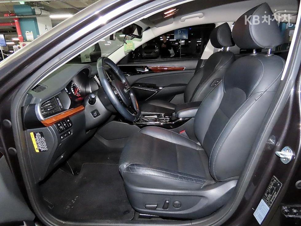 2017 - kia k7