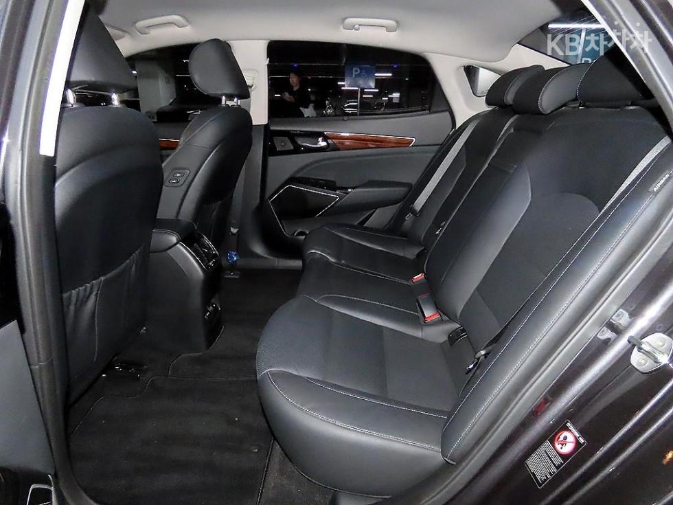 2017 - kia k7