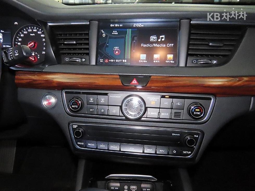 2017 - kia k7
