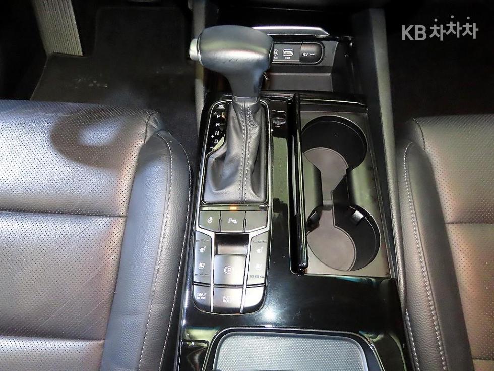 2017 - kia k7