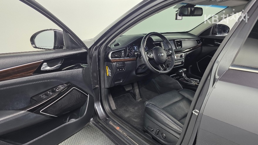 2018 - kia k7