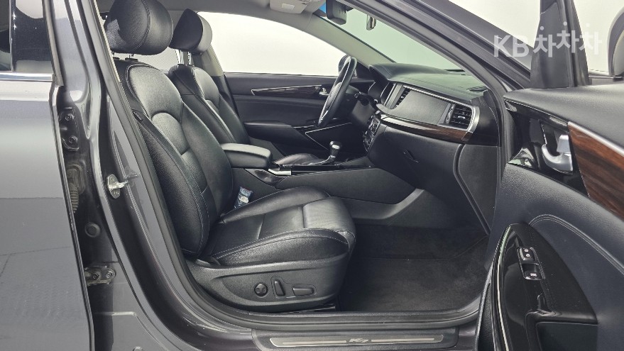 2018 - kia k7