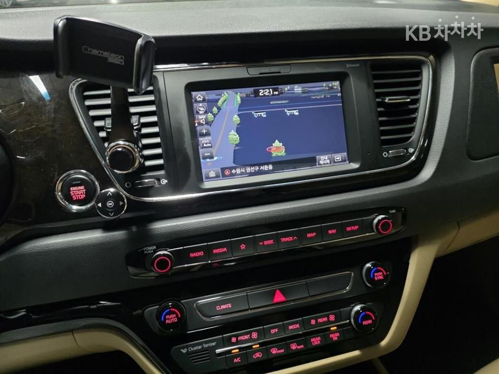2019 - kia carnival