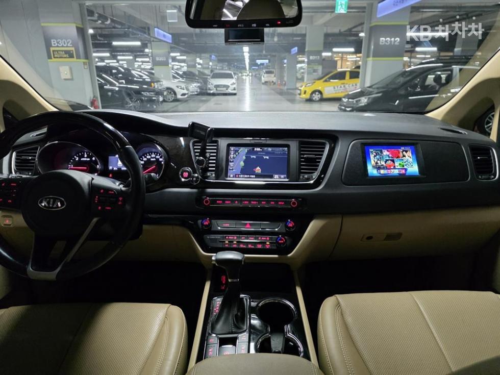 2019 - kia carnival