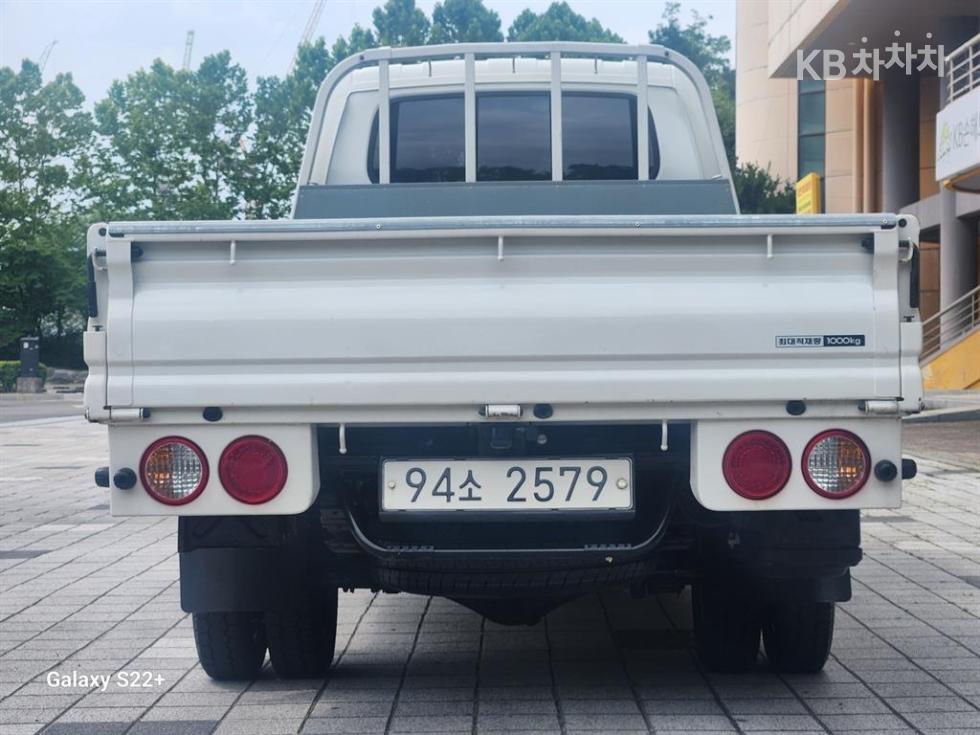 2022 - kia bongo iii