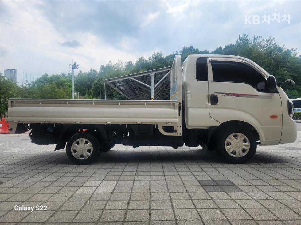 2022 - kia bongo iii