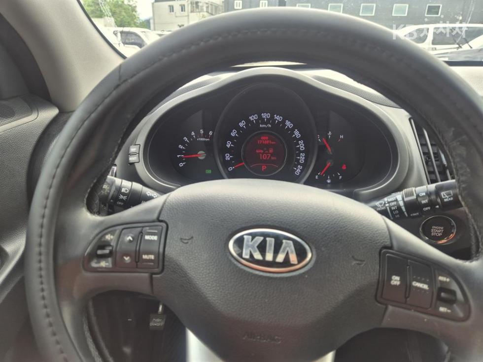2013 - kia sportage
